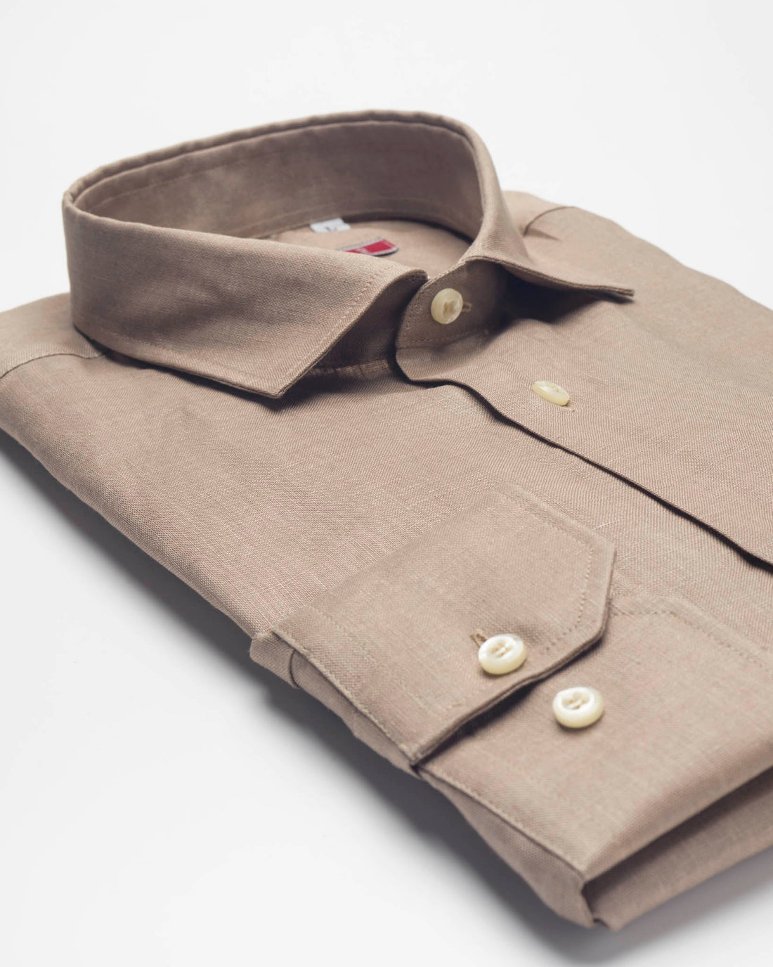 camicia estiva in lino leggera e fresca color tabacco
