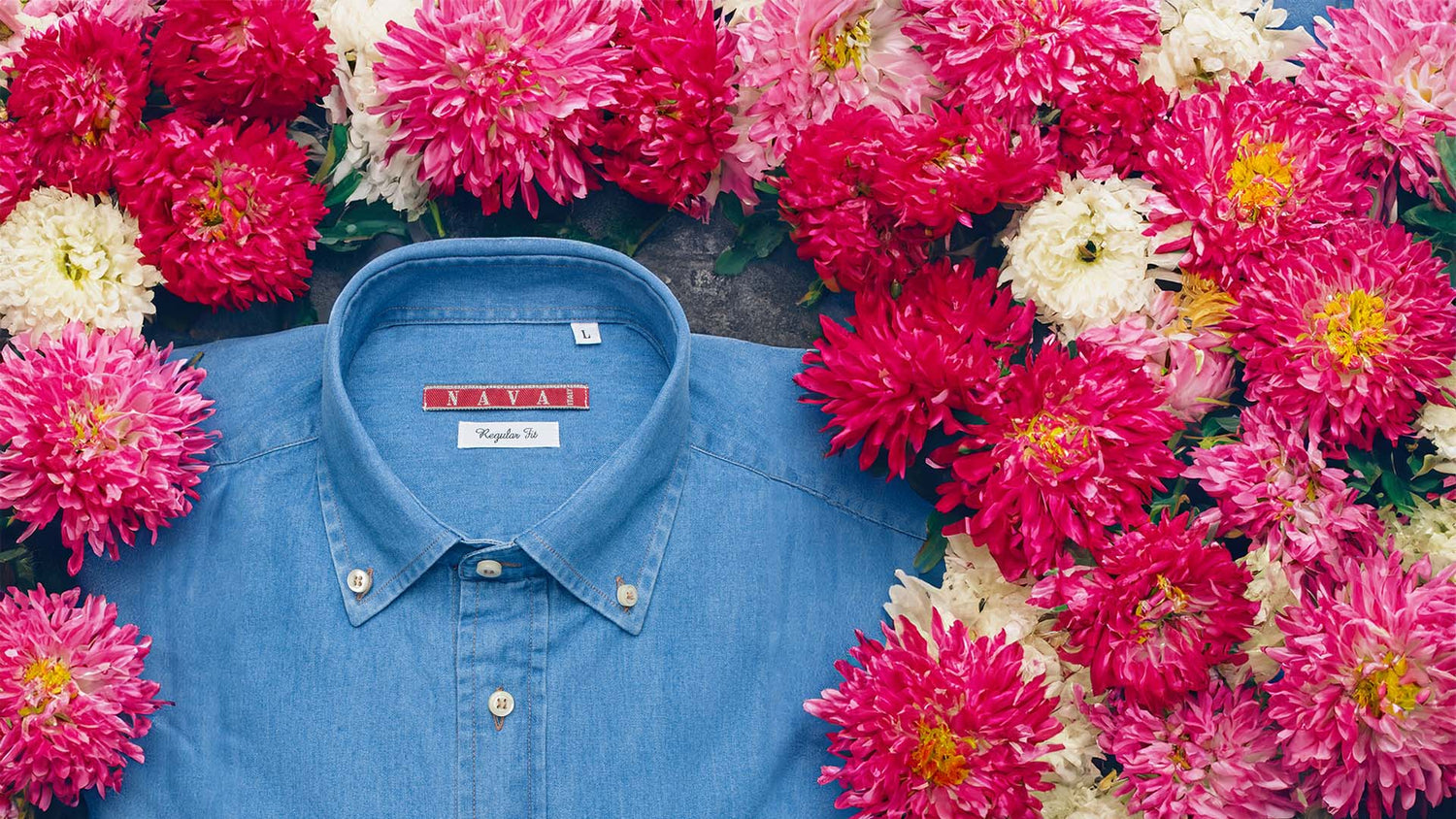 camicia di jeans con fiori