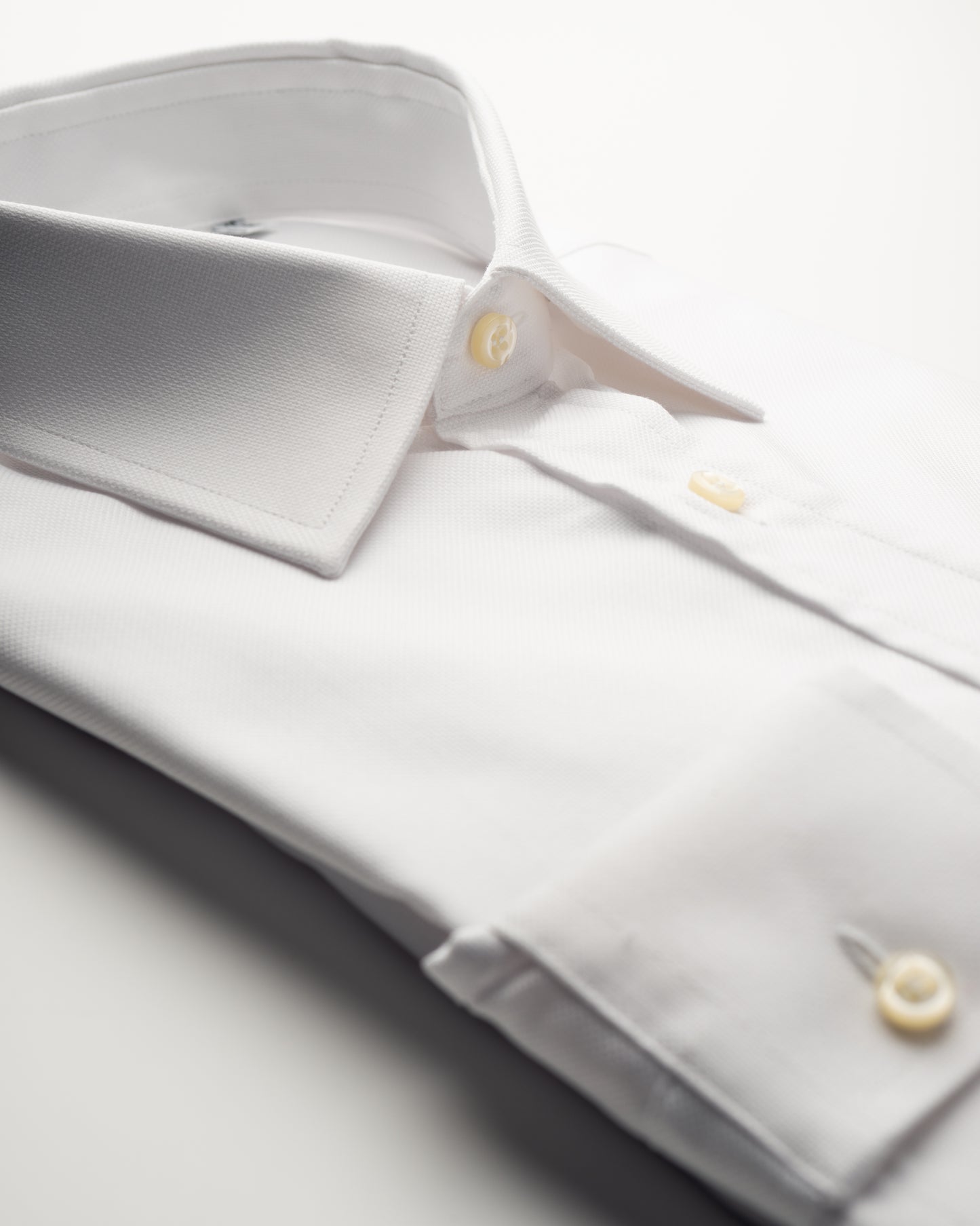 camicia da uomo regular in cotone oxford bianco con collo italiano e polso tondo
